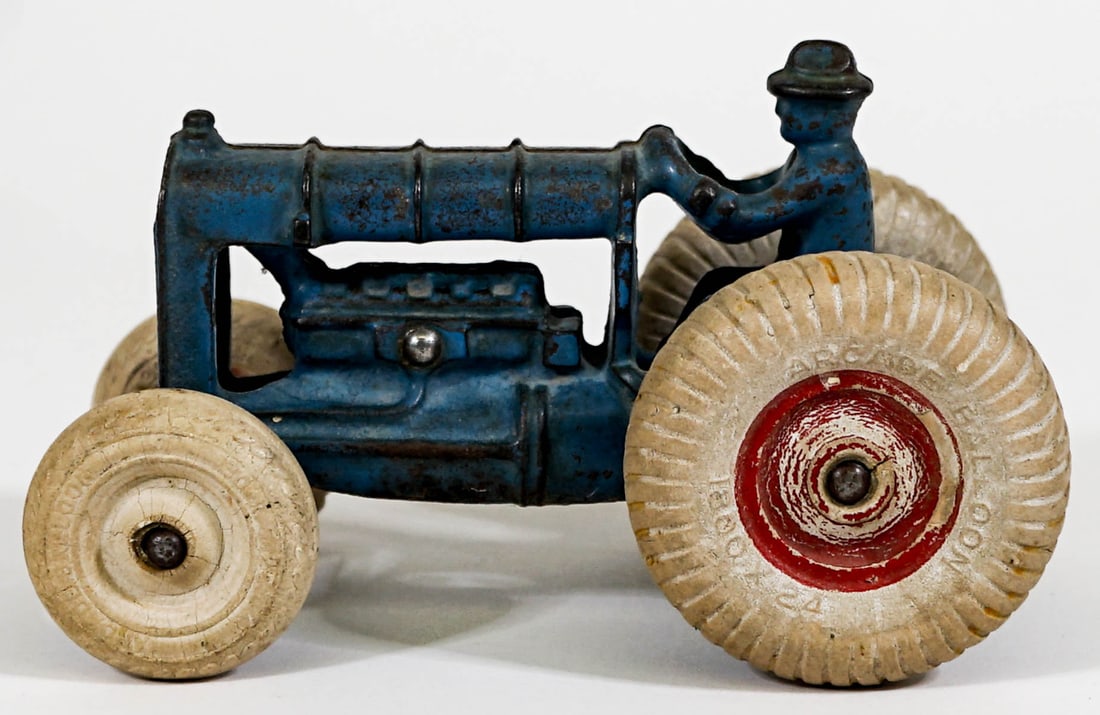 Vintage Arcade Tractor Farm Toy (1 of 6)