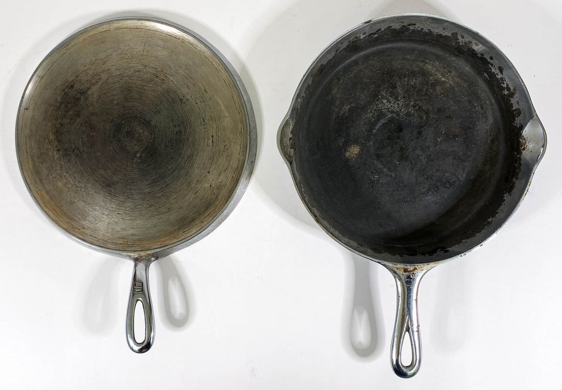 Griswold Large Logos No, 9-609, No. 8 704 (1 of 2)