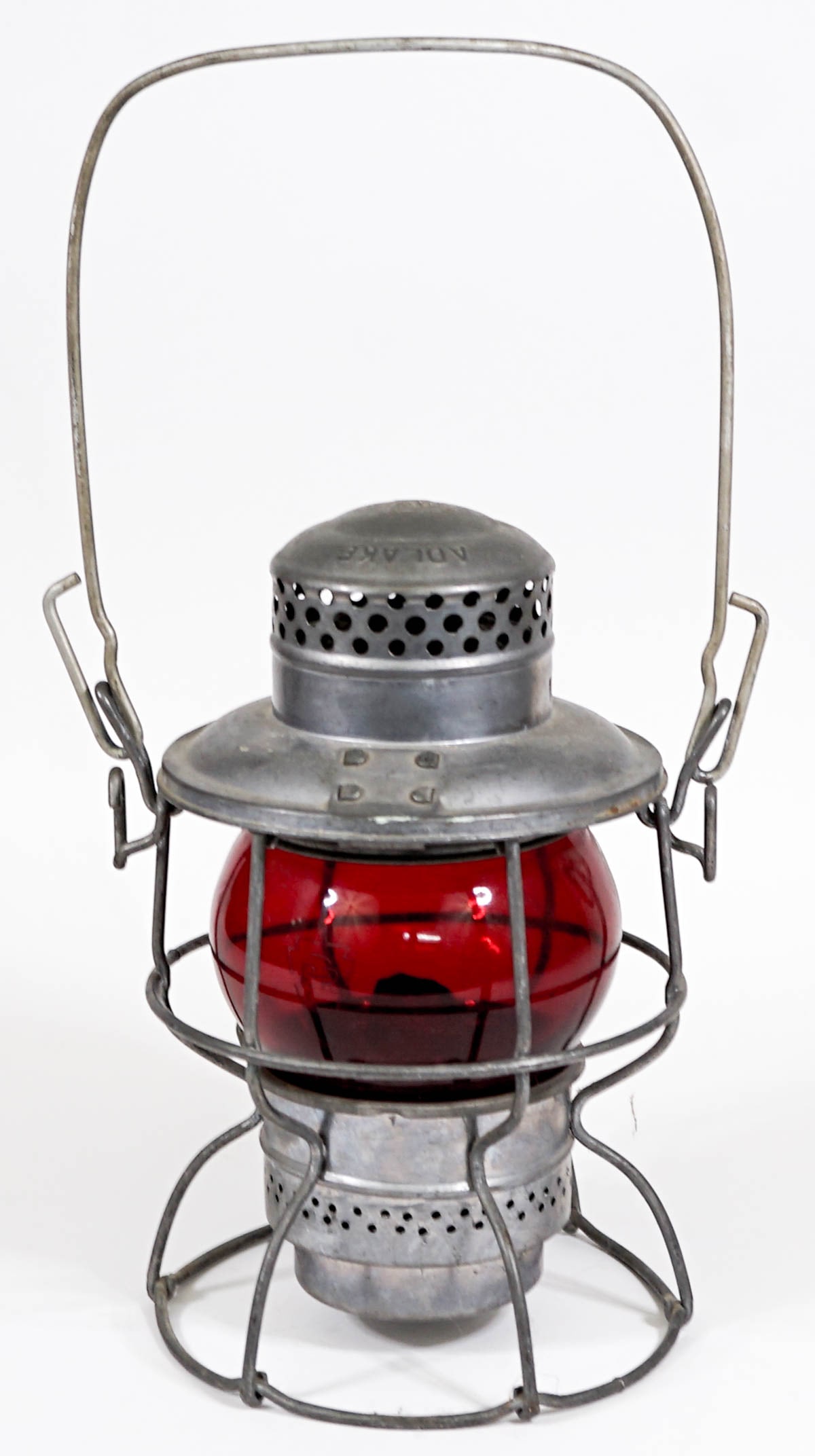 Pennsylvania Railroad Lantern: Pennsylvania Railroad Lantern. If lot is absent of a condition report one may be requested via email. Condition report is provided as an opinion only and is no guarantee as condition can be subjective