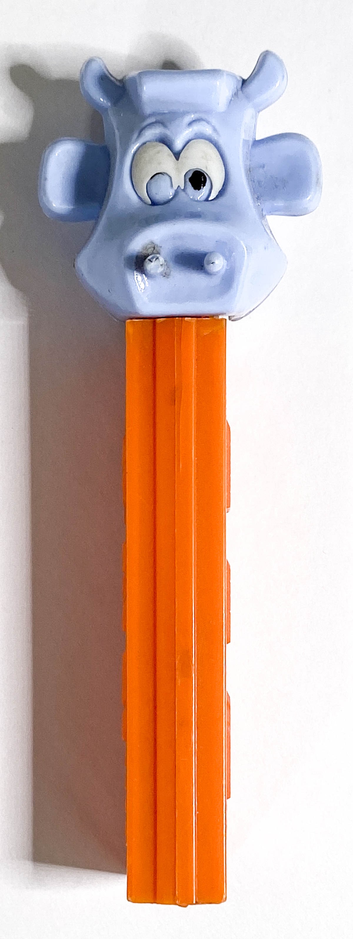 Vintage Rare Blue Cow No Feet Pez Candy Dispenser (1 of 7)