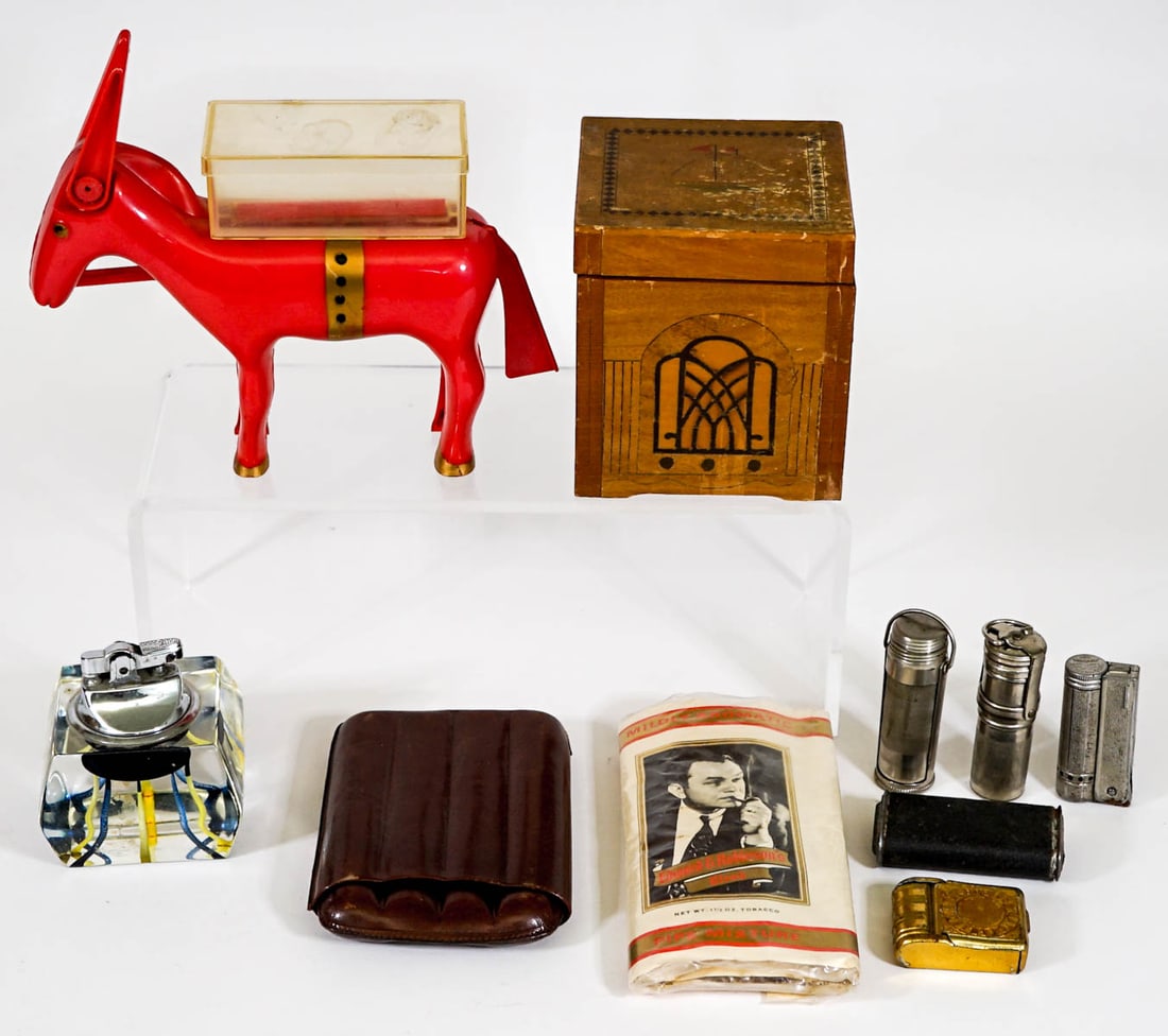 [Tobacciana, Lighters] Box of Collectibles (10pcs) (1 of 12)