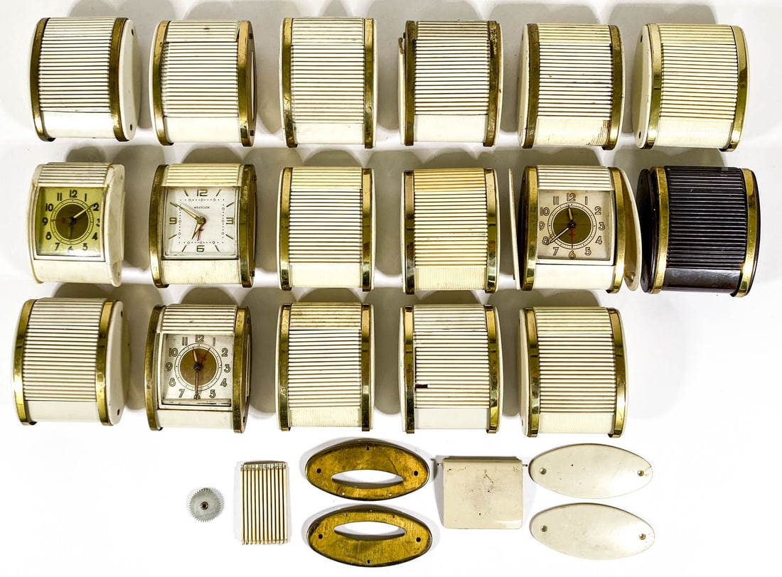 Vintage Westclox Travalarm Wind Up Clocks (1 of 3)