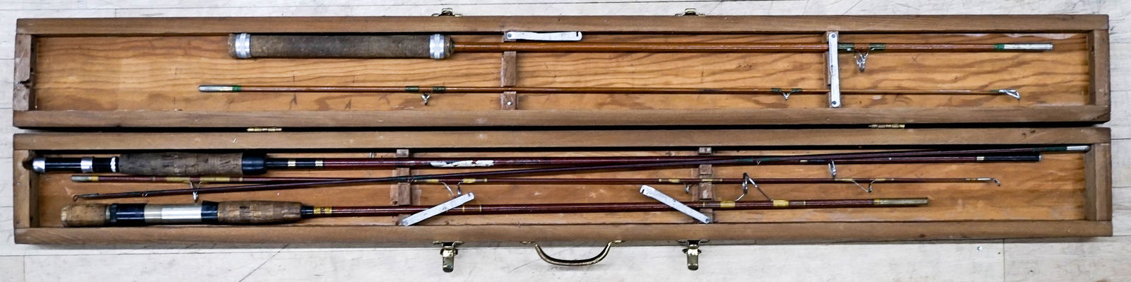 (3) Vintage Fishing Rods in Handmade Case (1 of 5)