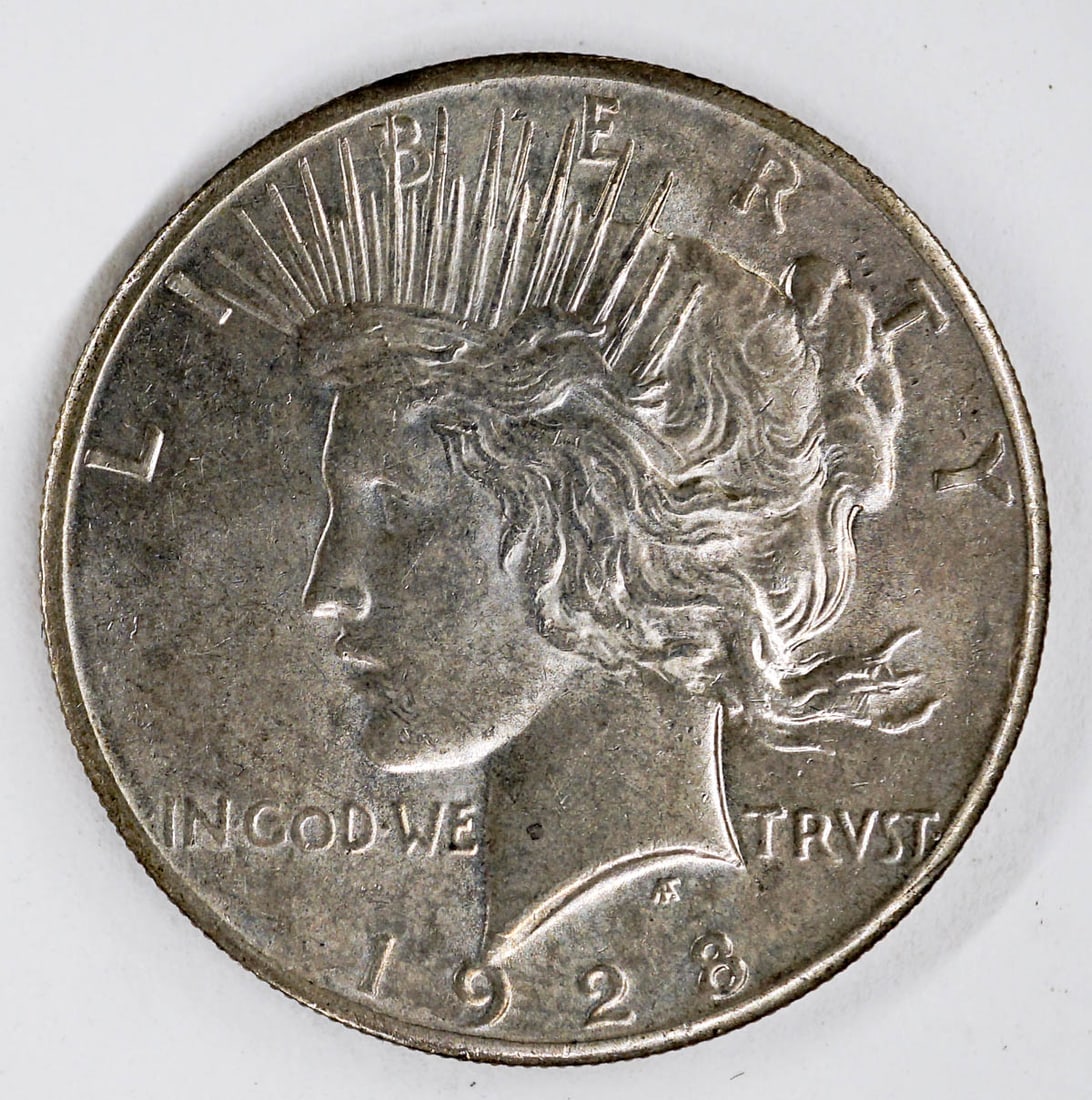 1928 P Peace Dollar NICE EXAMPLE (1 of 2)