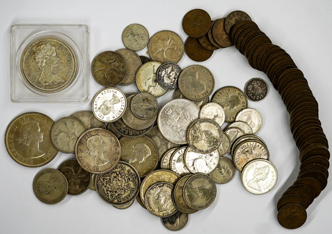 Vintage Canadian Coins with Lots of Silver Coins (1 of 1)