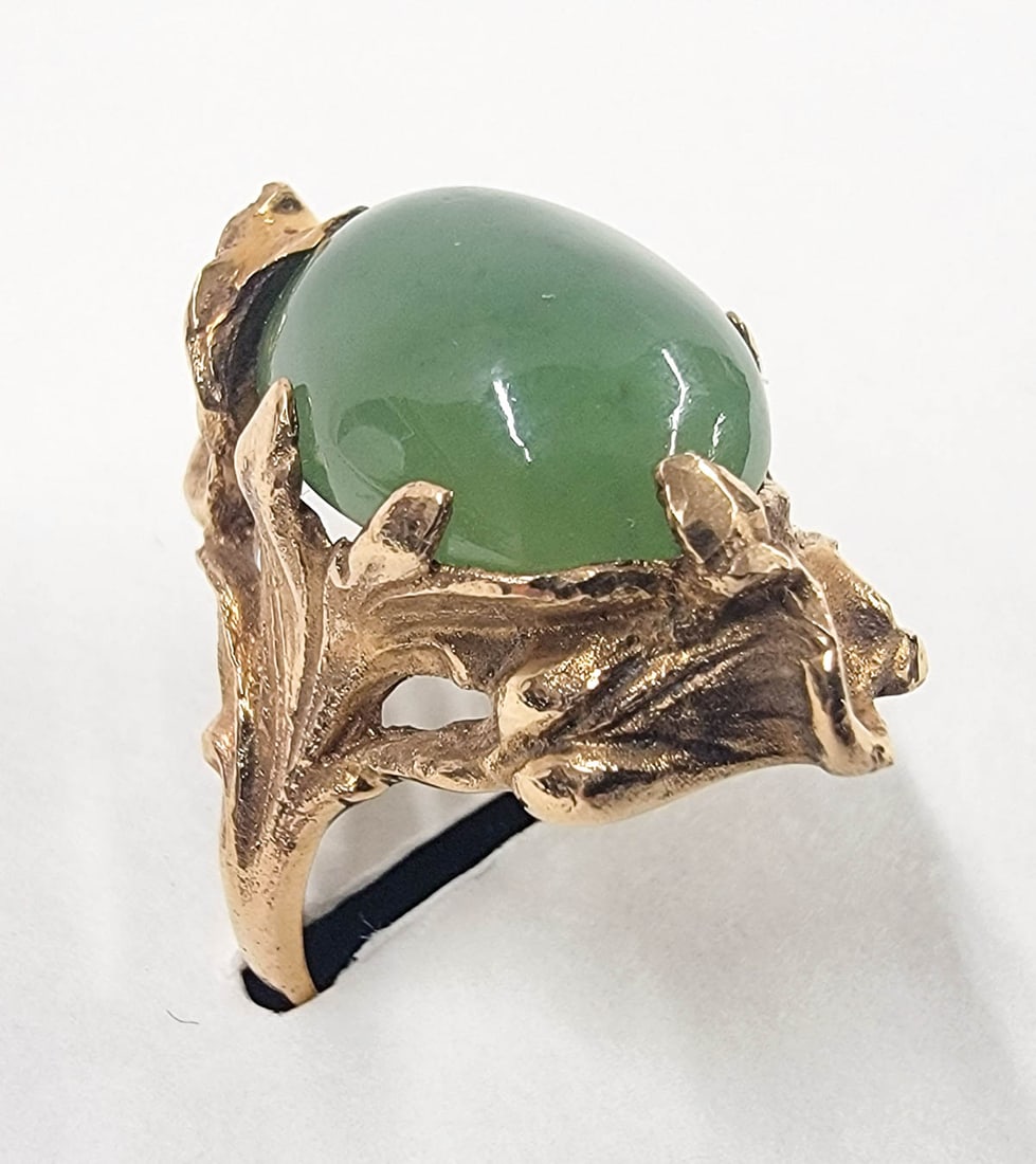10k Gold & Jade Ring (1 of 8)