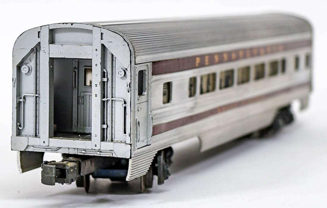 Lionel Vintage Molly Pitcher Passenger Car (1 of 3)