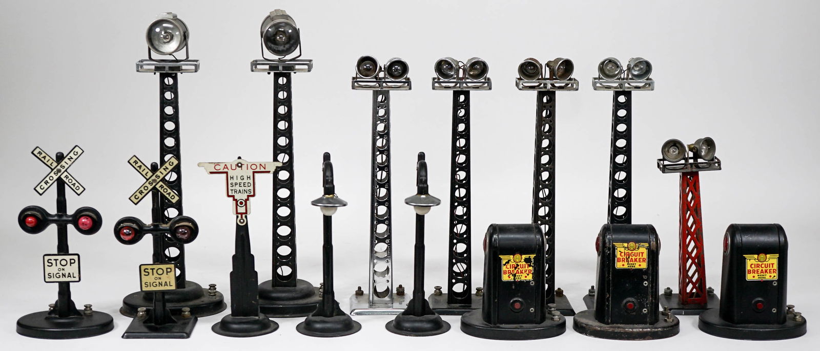 MARX RR Accessories (15) Light Towers, RR X (1 of 7)