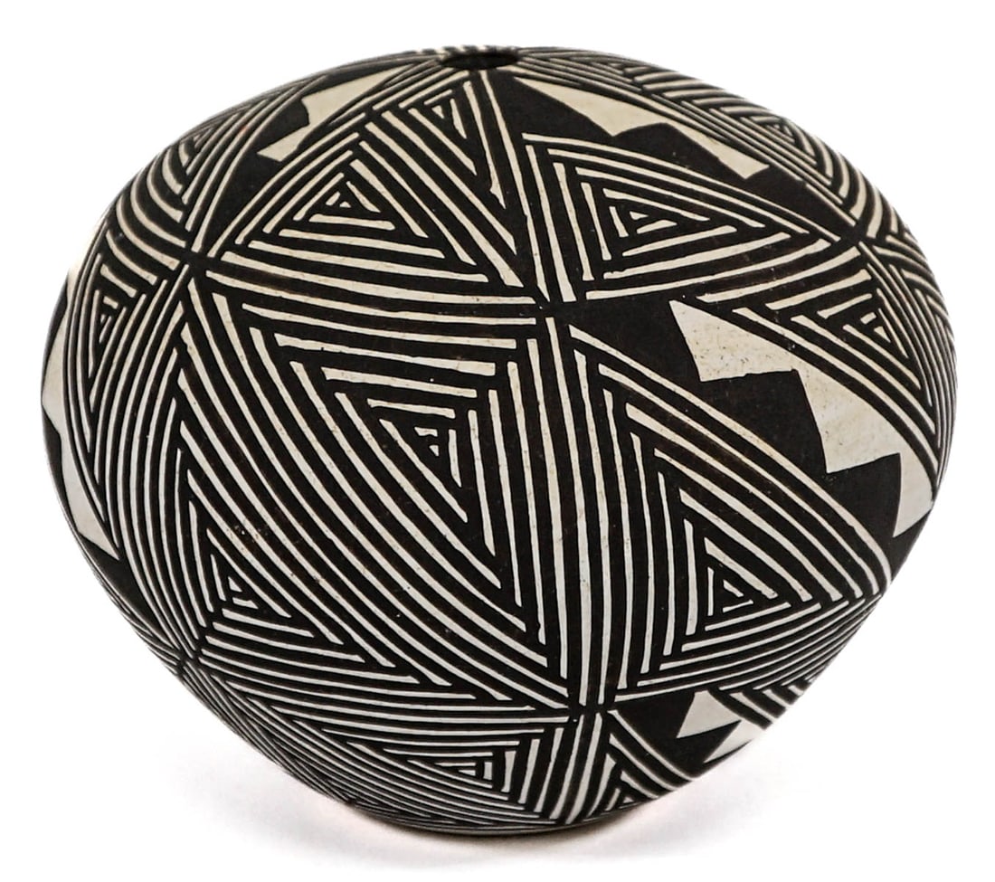 Rose Chino Garcia Acoma Seed Pot (1 of 6)