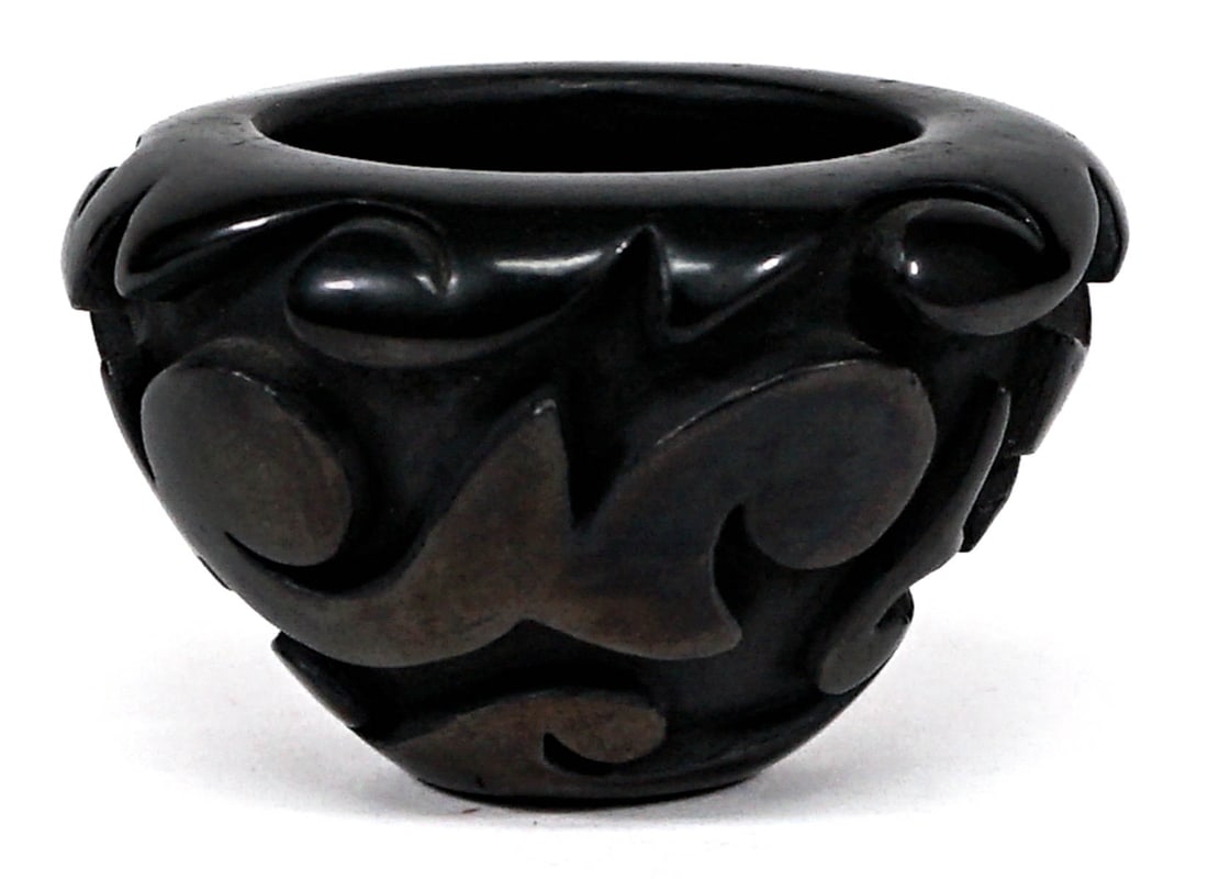 Victor & Naomi Eckleberry Santa Clara Small Pot (1 of 6)