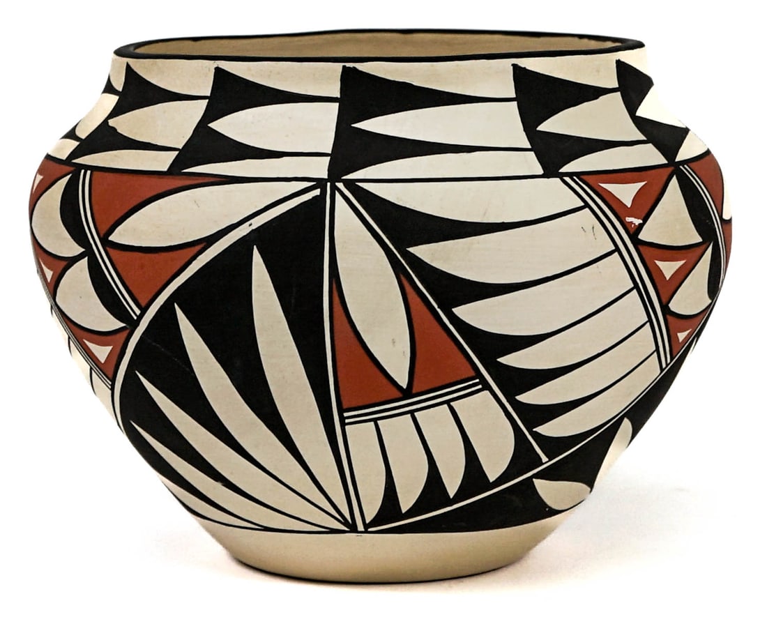 T.C. Acoma New Mexico Pottery (1 of 6)