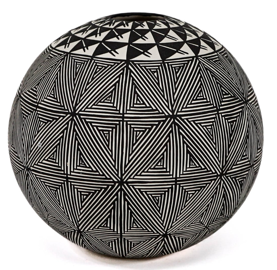 R.N.A. Randy Antonio Acoma Pot (1 of 5)