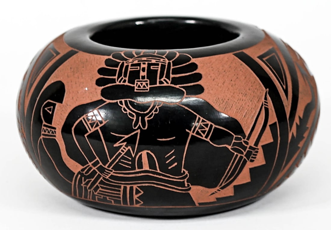 Tom / Sue Tapia San Juan Pueblo 2IN Pot (1 of 8)