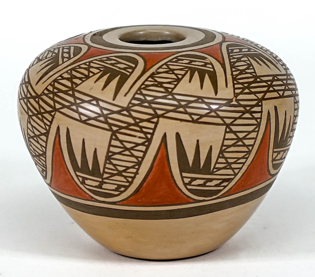 Melda Nampeyo Hopi Migration Pattern 2.5 IN Pot (1 of 4)