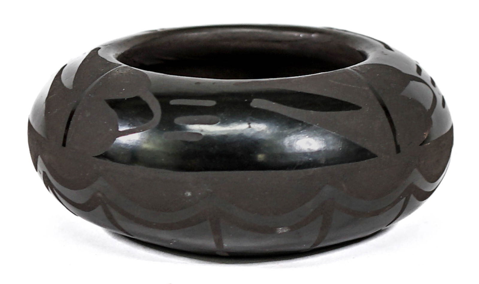 Mary Santa Clara Pueblo 4IN Pot [Blackware] (1 of 5)