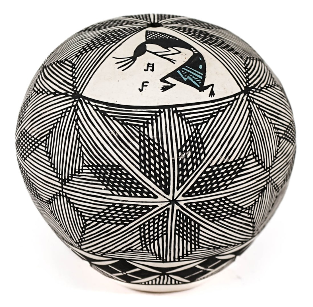 S. Phillips Native American Acoma 4.5IN Seed Pot (1 of 6)