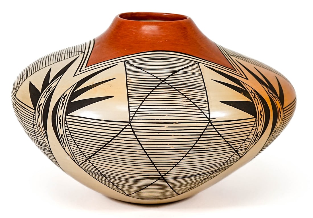 Reva Polacca Nampeyo Hopi Pueblo 9IN Jar (1 of 7)