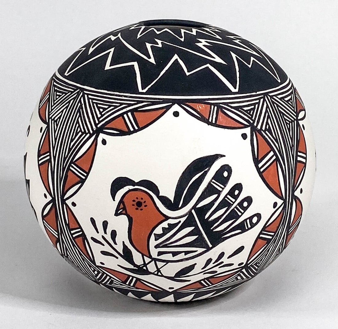 Stephanie Antonio Acoma 4.75IN Pot (1 of 6)