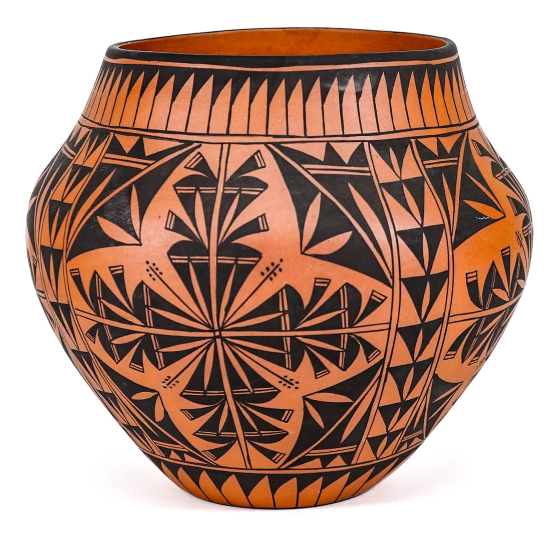 Large Acoma 9.5IN Olla Pot Signed (1 of 6)