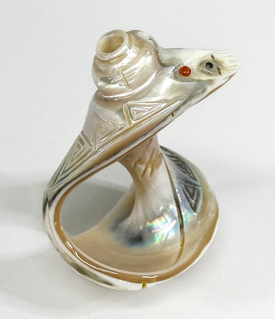 A Fine Zuni Shell Fetish (1 of 8)