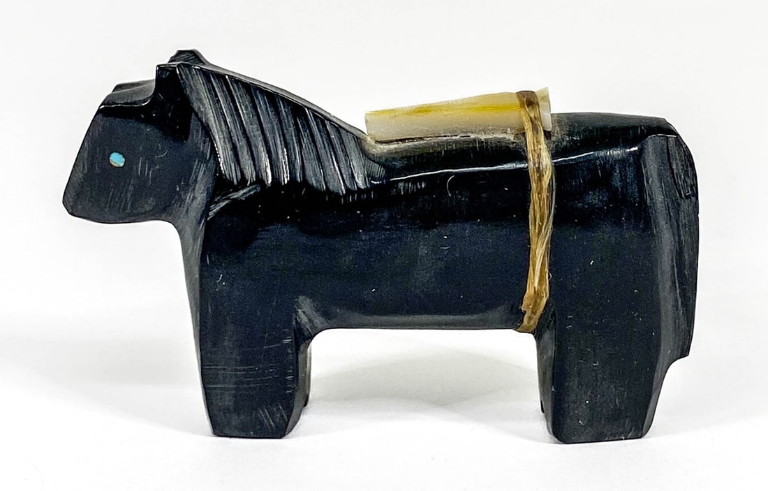 Zuni Fetish o Horse (1 of 6)
