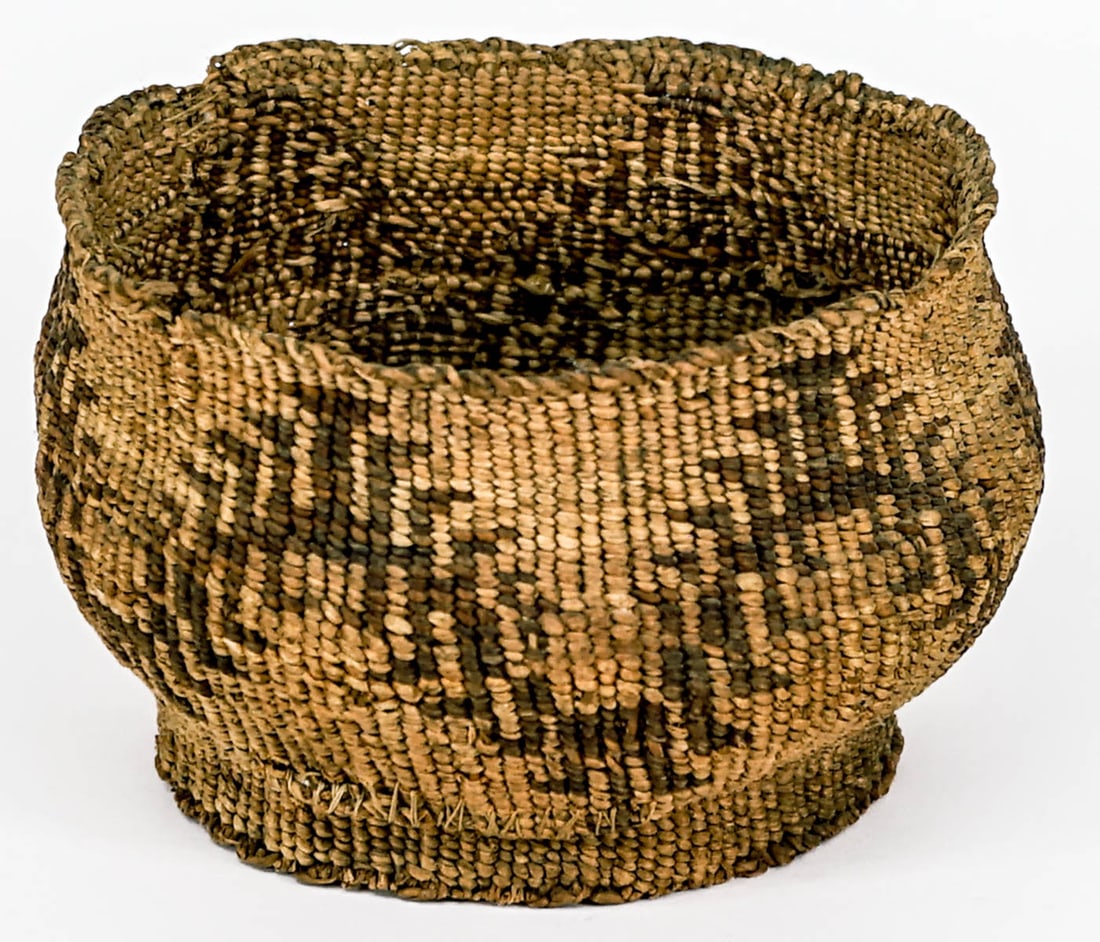 Antique Native American Basket (1 of 7)