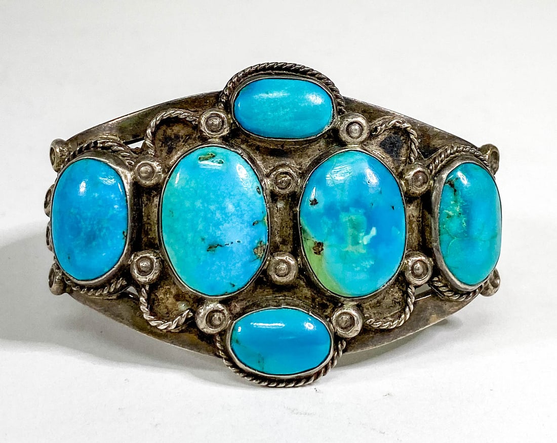 Vintage Navajo Silver Turquoise Bracelet (1 of 5)