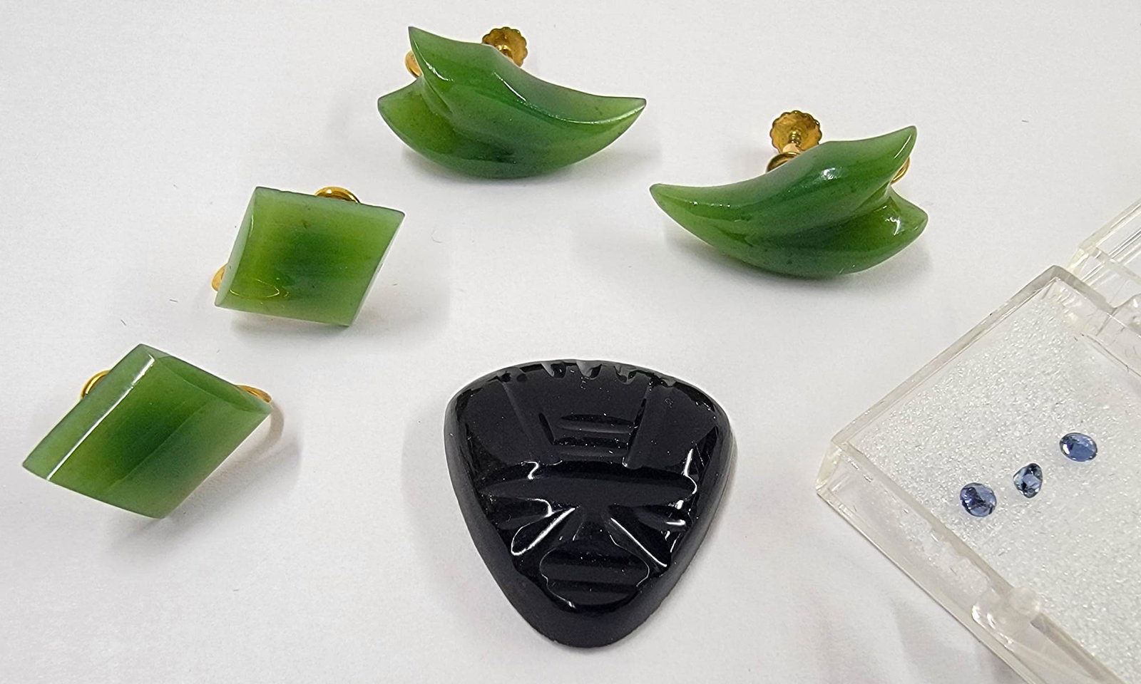 Jade Earrings, (3) Small Sapphires, Onyx: Jade Earrings, (3) Small Sapphires, Onyx for Jewelry Making. If lot is absent of a condition report one may be requested via email. Condition report is provided as an opinion only and is no guarantee 