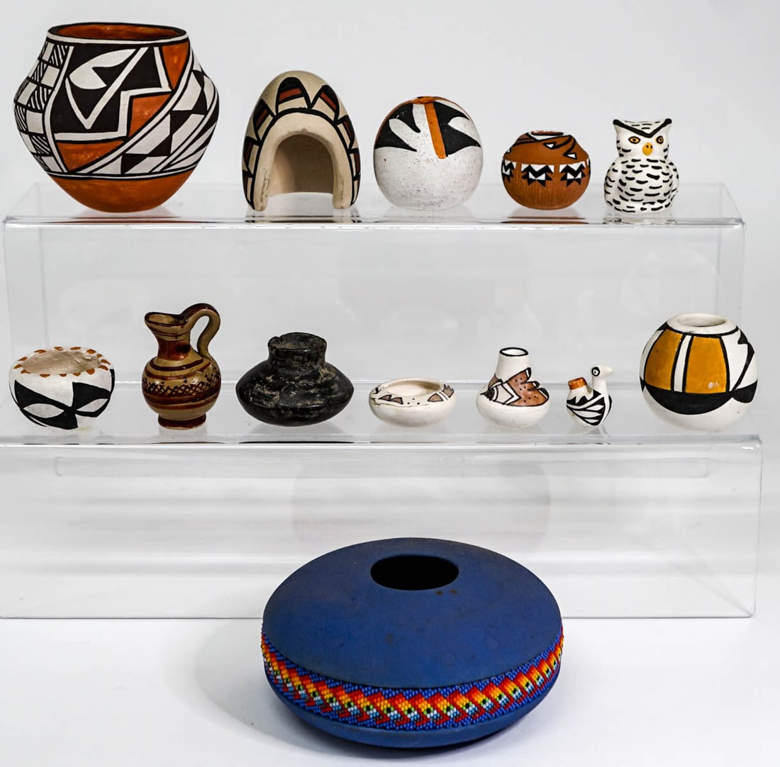 Native American (13) Mini and Small Pottery (1 of 5)