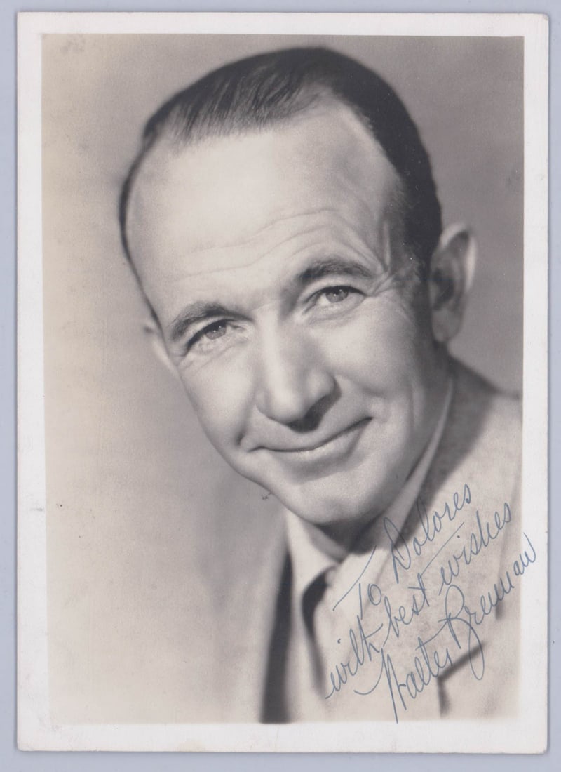 Walter Brennan 5x7 Photo SIGNED BAS COA (1 of 2)