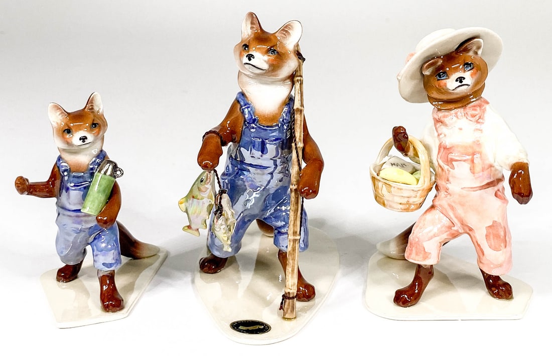 Hagen Renaker (3) Fox Family Fishing Figurines (1 of 6)