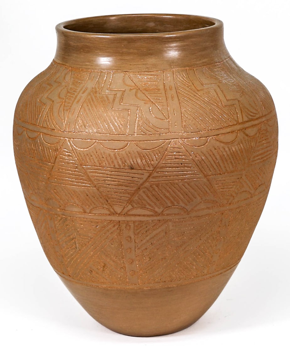 Luteria Atencio (1891-1982) Monumental Vase (1 of 6)