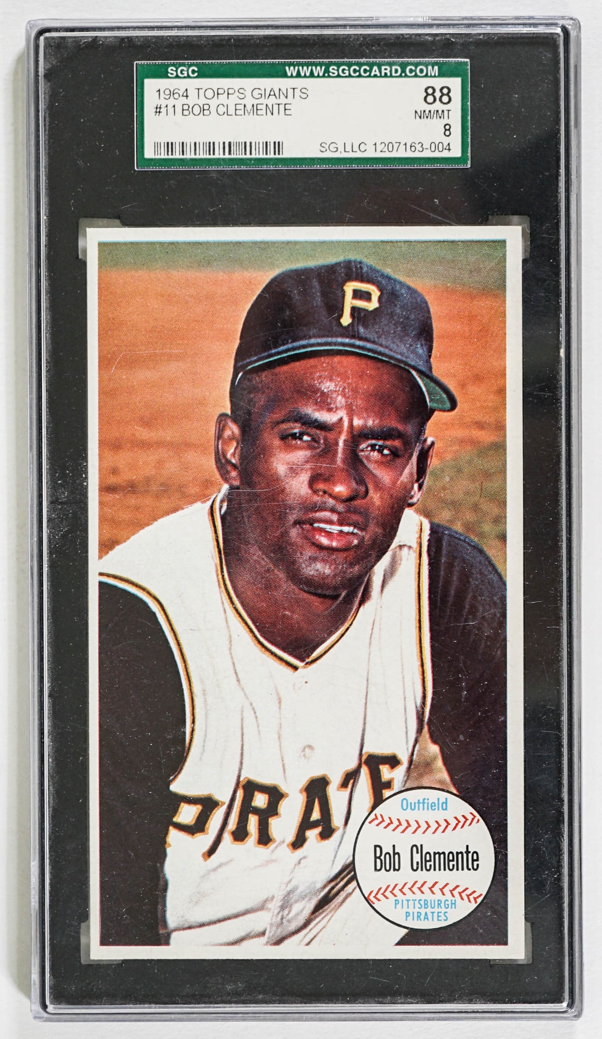 Roberto Clemente 1964 Topps Giants #11 SGC 8 (1 of 2)