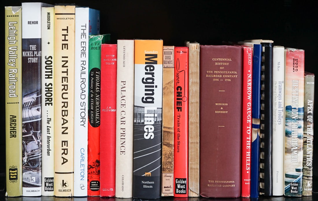 Shelf Lot Railroadiana books (1 of 1)