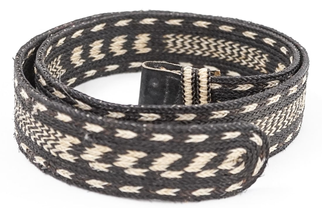 Vintage Horse Hair Belt: Vintage Horse Hair Belt. Measures 1.75 x 43 inches. If lot is absent of a condition report one may be requested via email. Condition report is provided as an opinion only and is no guarantee as condit