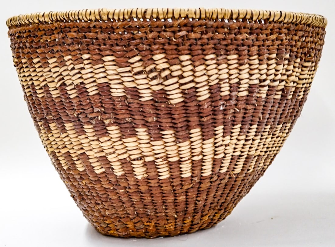 San Carlos Apache Large Basket (1 of 4)