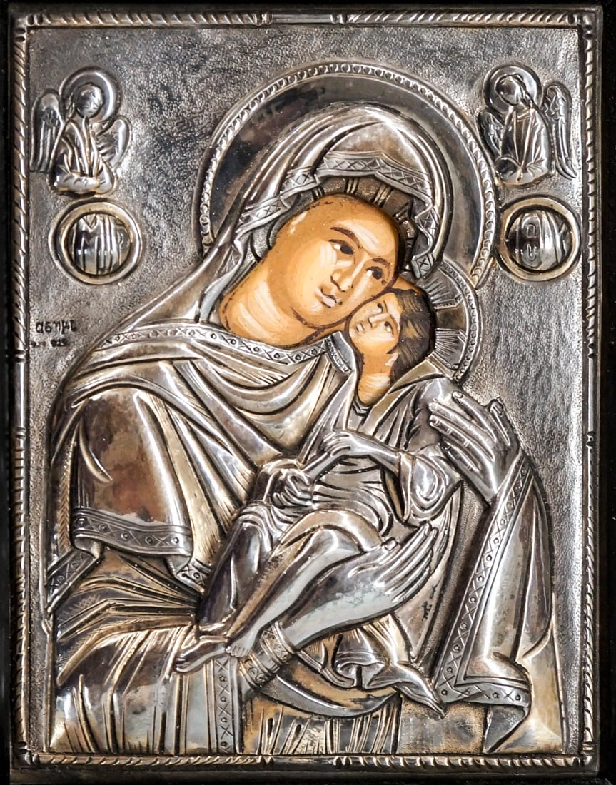 Byzantic Byzantine Greek Orthodox Pure 950 Silver.: Byzantic Byzantine Greek Orthodox Pure 950 Silver, 24 ct Gold and Hand Painted Icon on Wood. Measures 7 x 5.75 inches (176 x 146 mm). Very good condition. If lot is absent of a condition report one ma