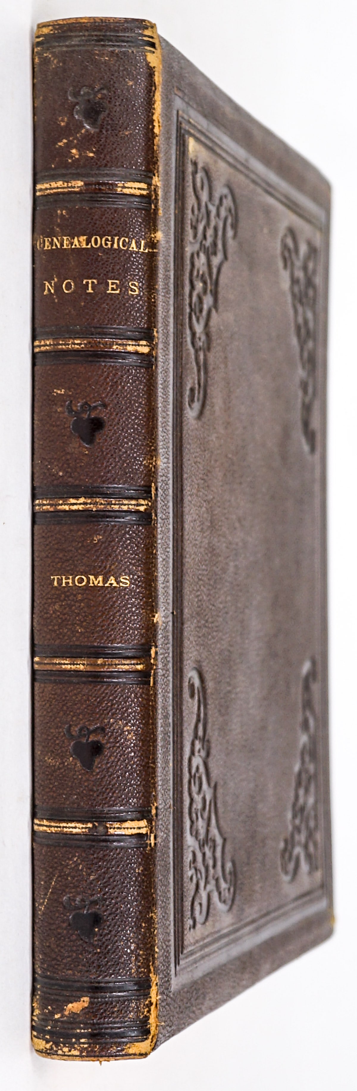 Genealogy, Thomas Family Illustrated: Thomas Family by Lawrence Buckley Thomas. 1877. Baltimore. Illustrated with Coat of Arms and facsimile signatures. Leather covers with 5 raised bands. Measures 10.75 in. x 8.5 in. x 1 in. End papers h