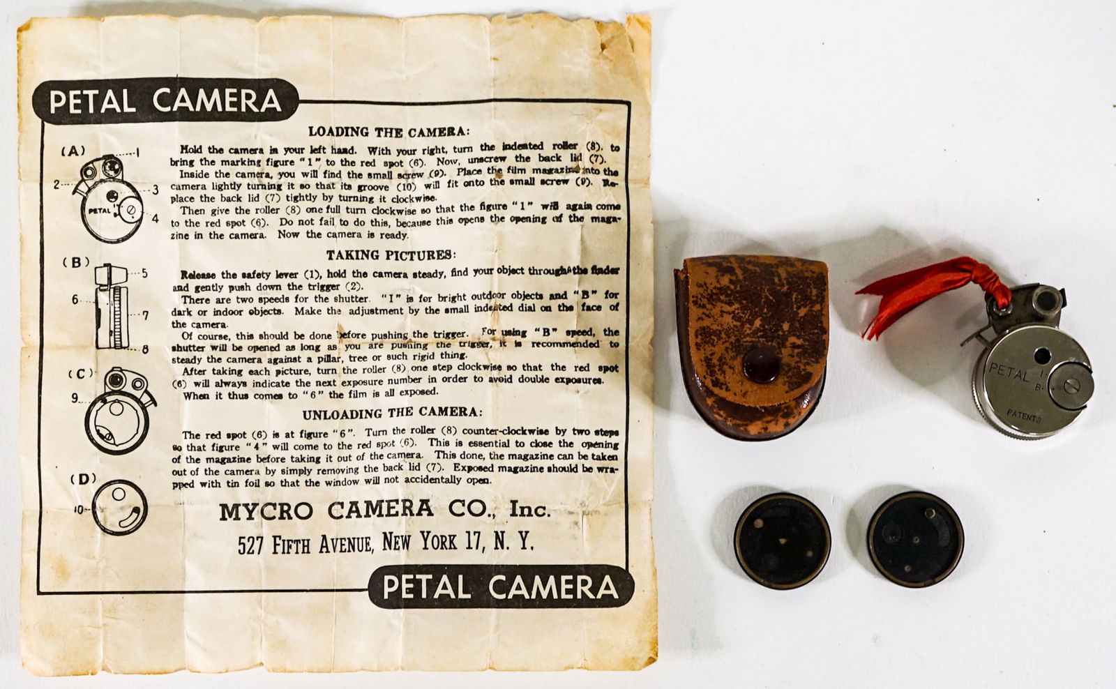 Petal Miniature 1950's Spy Camera (1 of 4)