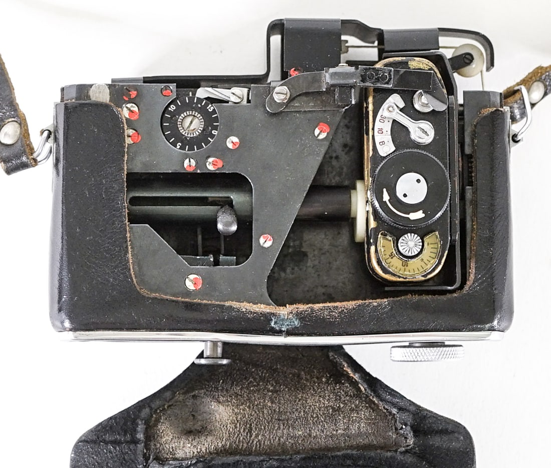 Soviet Era KGB Camera Concealment Case F-21 (1 of 9)