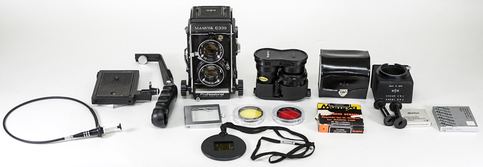 Mamiya C330 Professional TLR w/ Accessories (1 of 14)