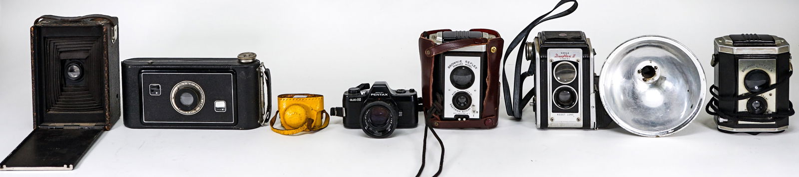 Antique / Vintage (7) Cameras [Kodak] (1 of 8)