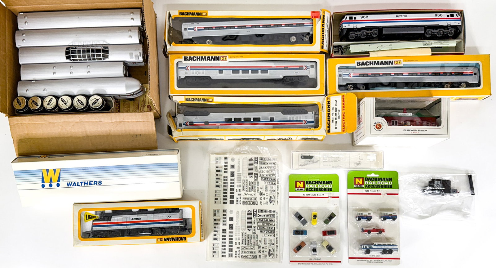Bachmann, American GK HO Amtrak Model Trains: Bachmann, American GK HO Amtrak Model Trains. Untested. If lot is absent of a condition report one may be requested via email. Condition report is provided as an opinion only and is no guarantee as co