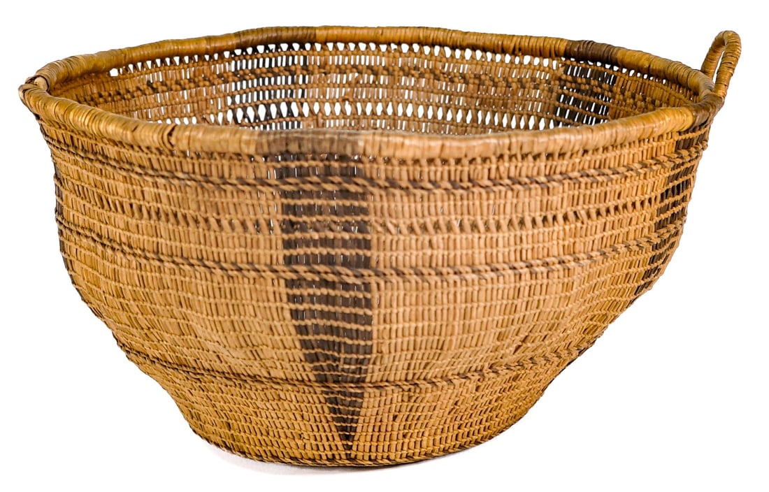 Antique Native American Medium Gathering Basket (1 of 7)