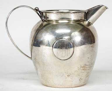 William Spratling Sterling Silver Pitcher 388g: William Spratling sterling silver martini pitcher measures 5 in. tall x 6.5 in. across handle and spout. Monogram on each side. Hallmark stamp underside. The absence of a condition report does not imp