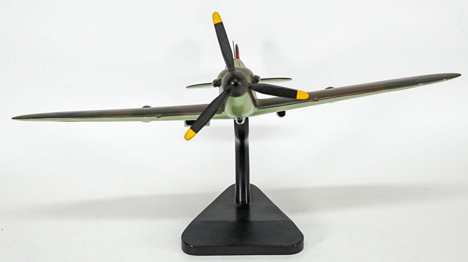 WW2 SPITFIRE Model Airplane (1 of 8)