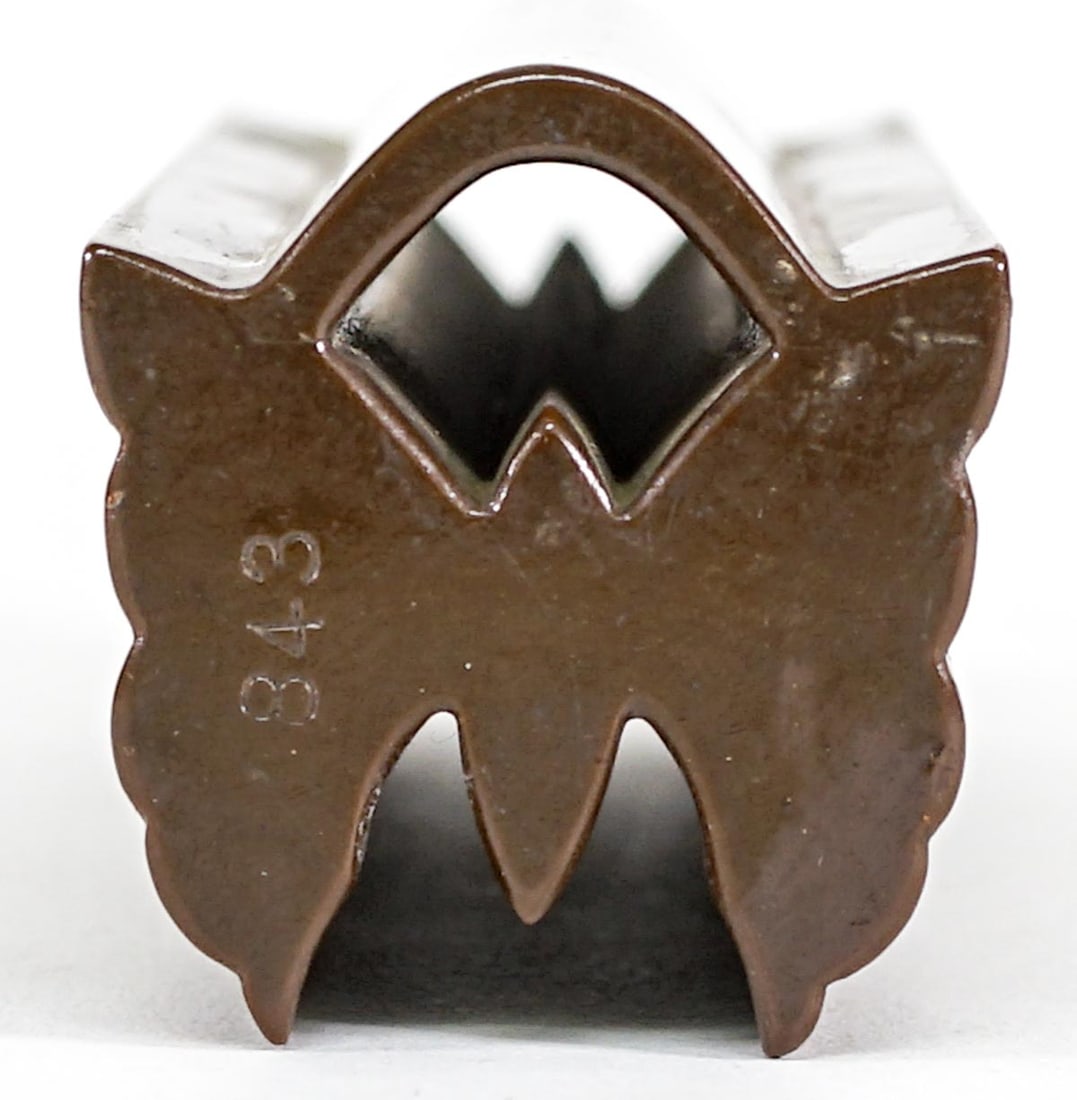 Extruded Bakelite Uncut Rod (Butterfly, 6 inches): Extruded Bakelite Uncut Rod (Butterfly, 6 inches). Measures 6 in. x 2 in. x 2.25 in. Weighs 314 grams. The descriptions of items appearing in advertising prior to this auction are believed to be corre