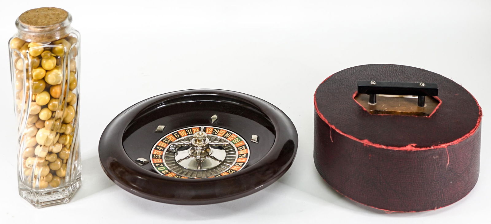 [Bakelite, Catalin, Plastics] Gaming Items (1 of 10)