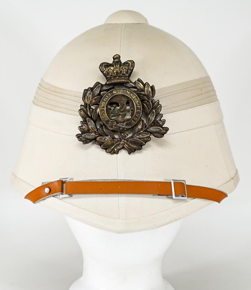 British Army Pith Helmet w/ 24th Regiment Badge (1 of 7)