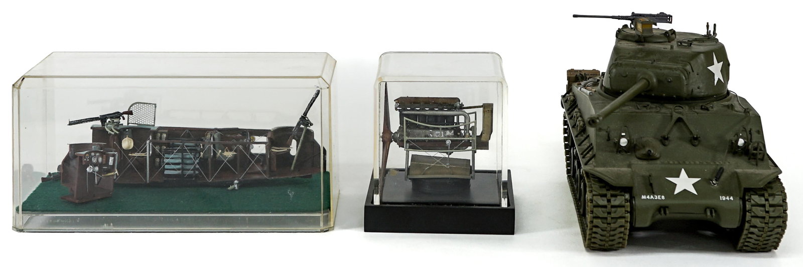 Models (3) M4A3 Tank, Propeller w/Case (1 of 7)